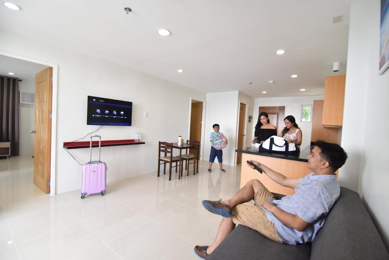 Holiday Oceanview Residences And Resort Samal Exterior foto